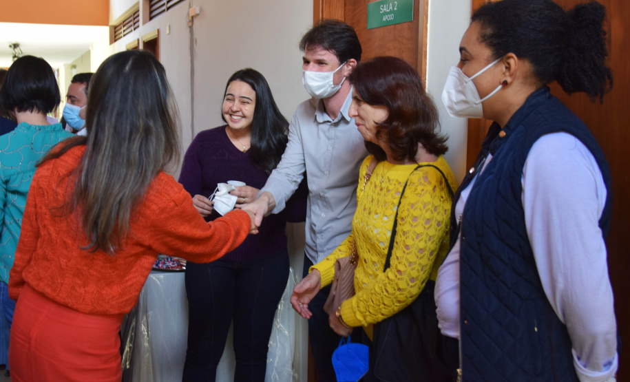 A Secretaria de Estado da Saúde (Sesa) reforçou as ações de cuidados com a saúde da mulher, ligadas à campanha Paraná Rosa, em Londrina, durante o evento do Planejamento Regional Integrado (PRI), nesta quarta-feira (20). A iniciativa, que já está na 3ª edição, tem por objetivo prevenir o câncer de mama e colo do útero, além de outras doenças que colocam em risco a saúde das mulheres. - Londrina, 20/10/2021 - Foto: Américo Antonio/SESA