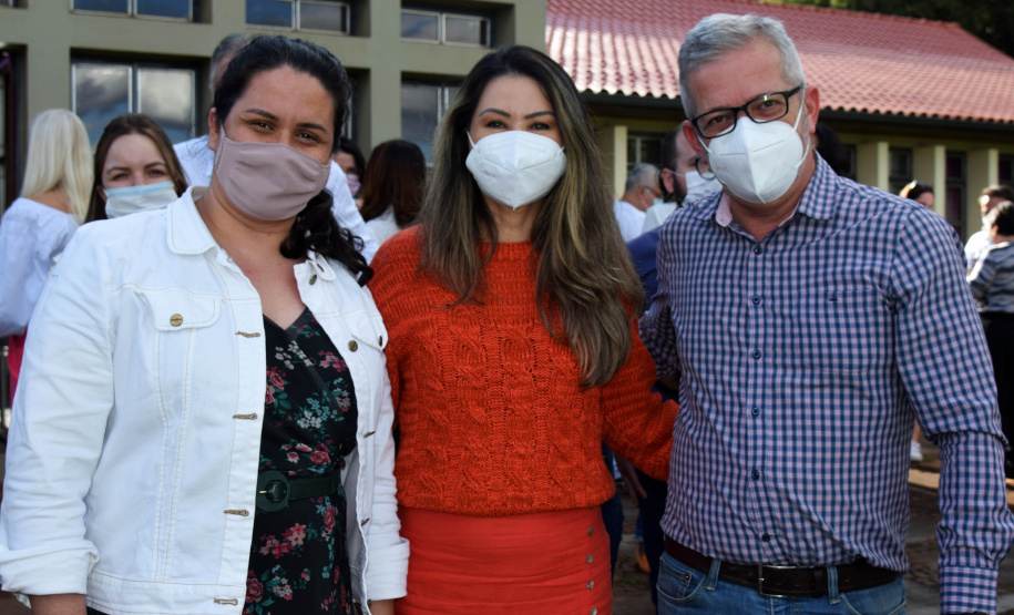 A Secretaria de Estado da Saúde (Sesa) reforçou as ações de cuidados com a saúde da mulher, ligadas à campanha Paraná Rosa, em Londrina, durante o evento do Planejamento Regional Integrado (PRI), nesta quarta-feira (20). A iniciativa, que já está na 3ª edição, tem por objetivo prevenir o câncer de mama e colo do útero, além de outras doenças que colocam em risco a saúde das mulheres. - Londrina, 20/10/2021 - Foto: Américo Antonio/SESA