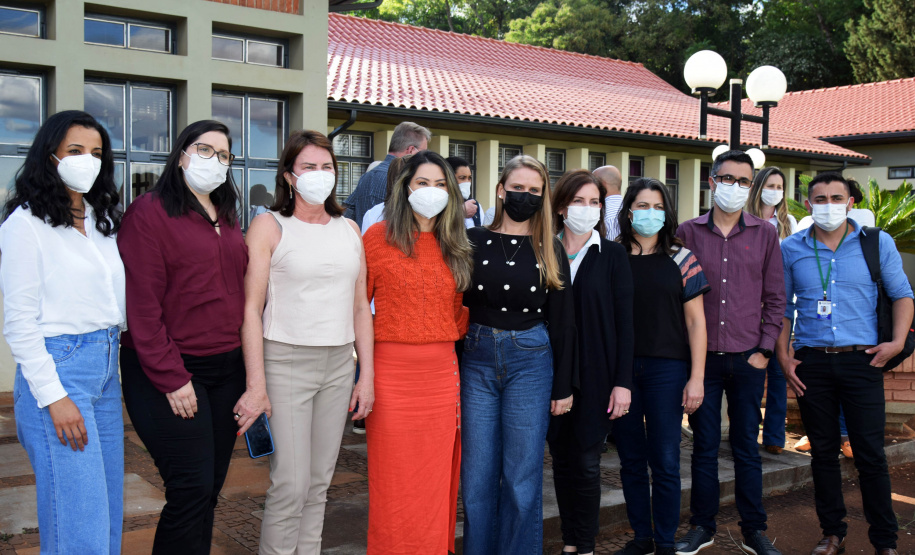 A Secretaria de Estado da Saúde (Sesa) reforçou as ações de cuidados com a saúde da mulher, ligadas à campanha Paraná Rosa, em Londrina, durante o evento do Planejamento Regional Integrado (PRI), nesta quarta-feira (20). A iniciativa, que já está na 3ª edição, tem por objetivo prevenir o câncer de mama e colo do útero, além de outras doenças que colocam em risco a saúde das mulheres. - Londrina, 20/10/2021 - Foto: Américo Antonio/SESA