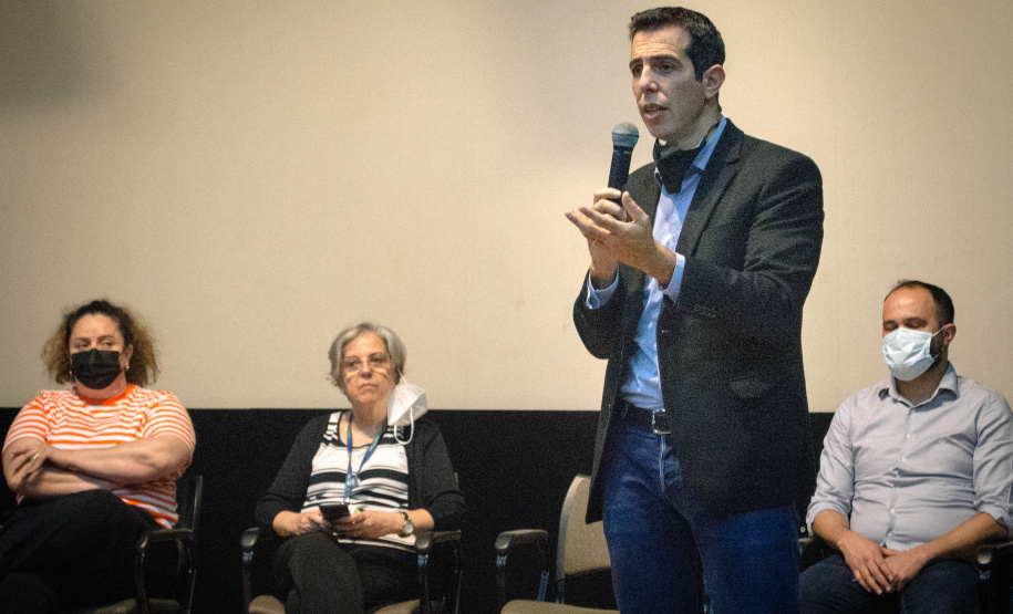 Começou nesta terça-feira (19), em Foz do Iguaçu, o Seminário de Formação sobre o Novo Ensino Médio, uma série de eventos de formação destinados a professores do ensino médio da rede estadual de ensino do Paraná. Serão oito encontros presenciais, até 3 de dezembro, para aprofundamento na proposta pedagógica do Novo Ensino Médio, que será implementado a partir de 2022. - Foz do Iguaçu, 21/10/2021 - Foto: SEED