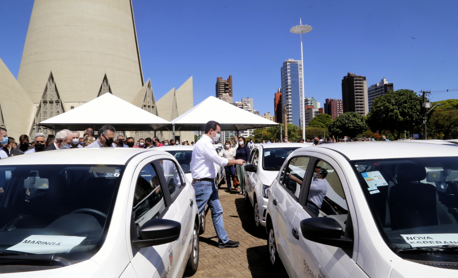 O governador Carlos Massa Ratinho Junior entrega 83 veículos para a Regional de Saúde de Maringá. Gilson Abreu/AEN