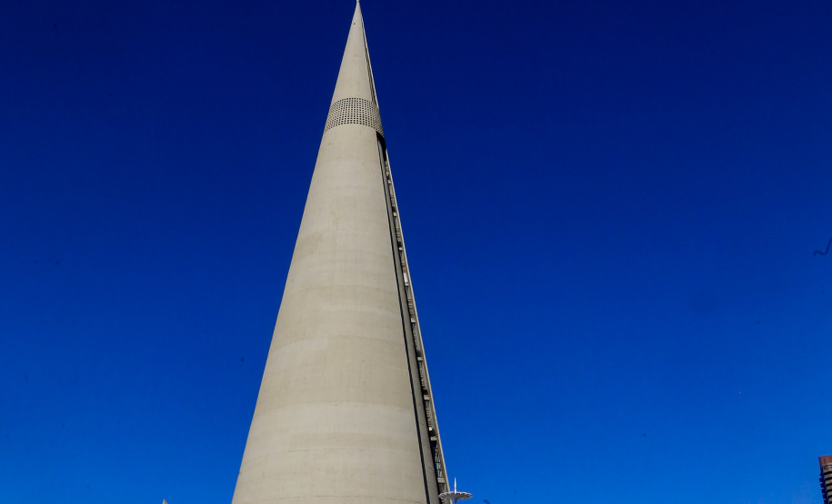 O governador Carlos Massa Ratinho Junior entrega 83 veículos para a Regional de Saúde de Maringá. Gilson Abreu/AEN