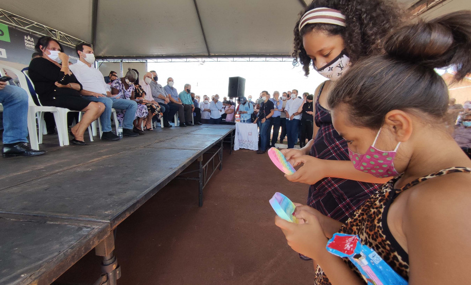 Governador Carlos Massa Ratinho Junior entrega casas em Marumbi. Foto: Jonathan Campos/AEN