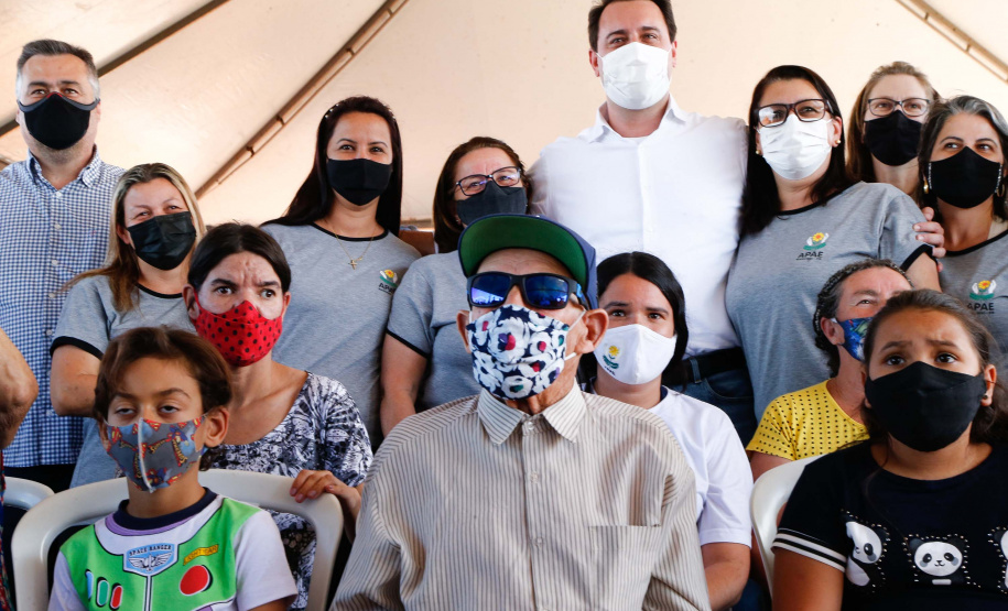 Governador Carlos Massa Ratinho Junior entrega casas em Marumbi. Foto: Jonathan Campos/AEN