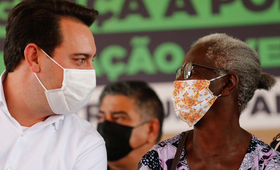 Governador Carlos Massa Ratinho Junior entrega casas em Marumbi. Foto: Jonathan Campos/AEN