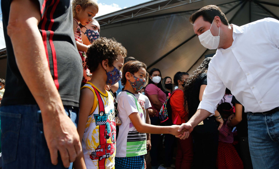Governador Carlos Massa Ratinho Junior entrega casas em Marumbi. Foto: Jonathan Campos/AEN