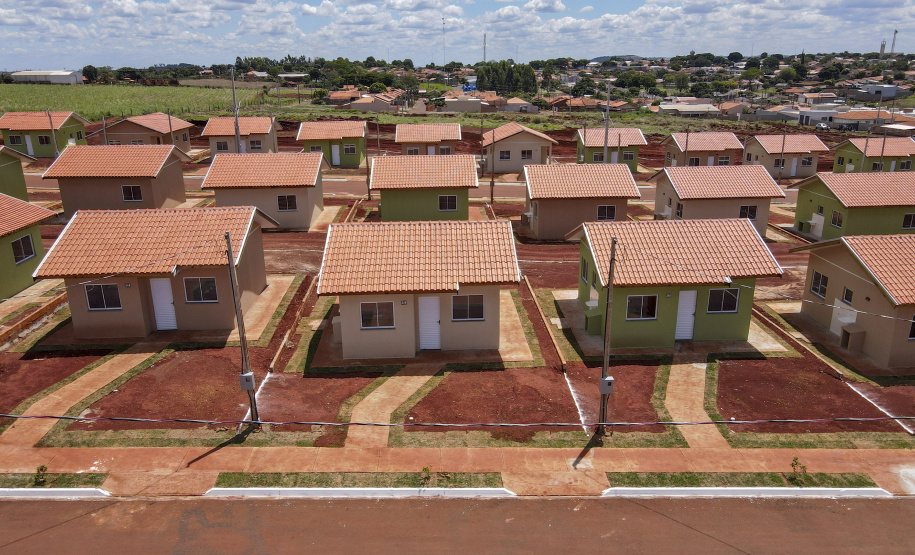 21.10.2021 - Governador Carlos Massa Ratinho Junior entrega de casas em Marumbi. 
Foto Gilson Abreu/AEN