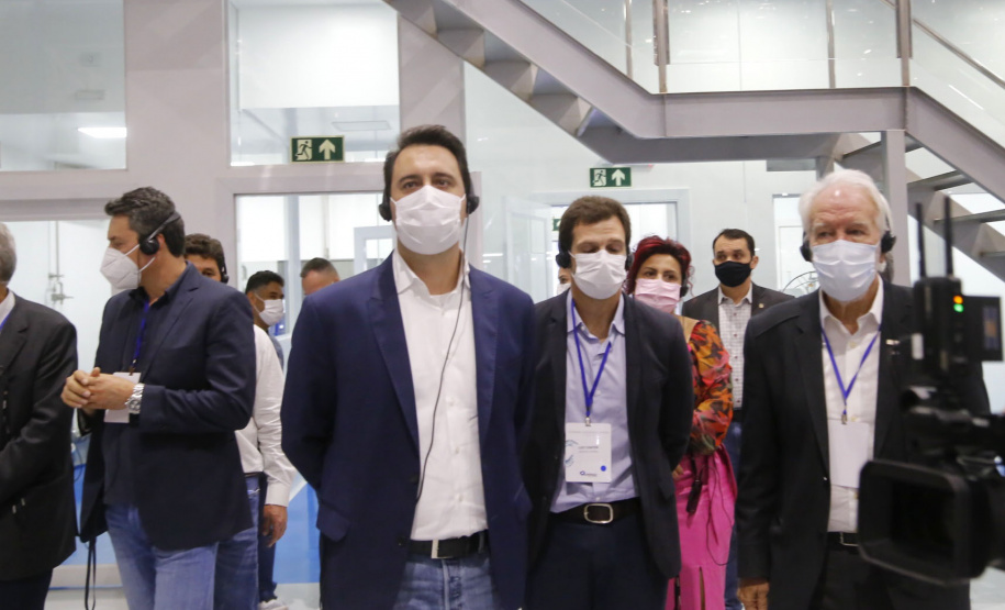 O governador Carlos Massa Ratinho Junior participou nesta quinta-feira (21) em Mandaguari, na Região Norte, da inauguração da nova planta da SuperBAC, empresa especializada em soluções biotecnológicas de alta performance para os segmentos de agricultura, saneamento, óleo e gás e bens de consumo. - Mandaguari, 21/10/2021 - Foto: Gilson Abreu/AEN