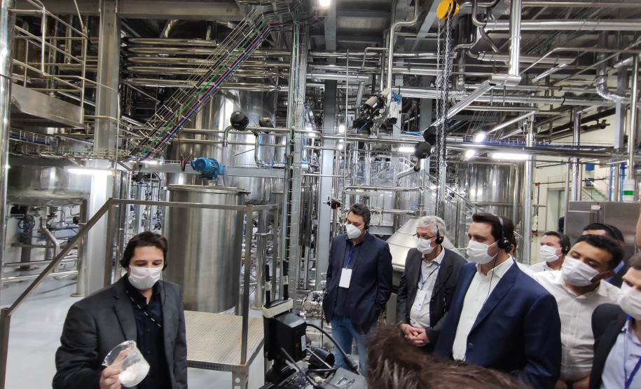 O governador Carlos Massa Ratinho Junior participou nesta quinta-feira (21) em Mandaguari, na Região Norte, da inauguração da nova planta da SuperBAC, empresa especializada em soluções biotecnológicas de alta performance para os segmentos de agricultura, saneamento, óleo e gás e bens de consumo. - Mandaguari, 21/10/2021 - Foto: Jonathan Campos/AEN