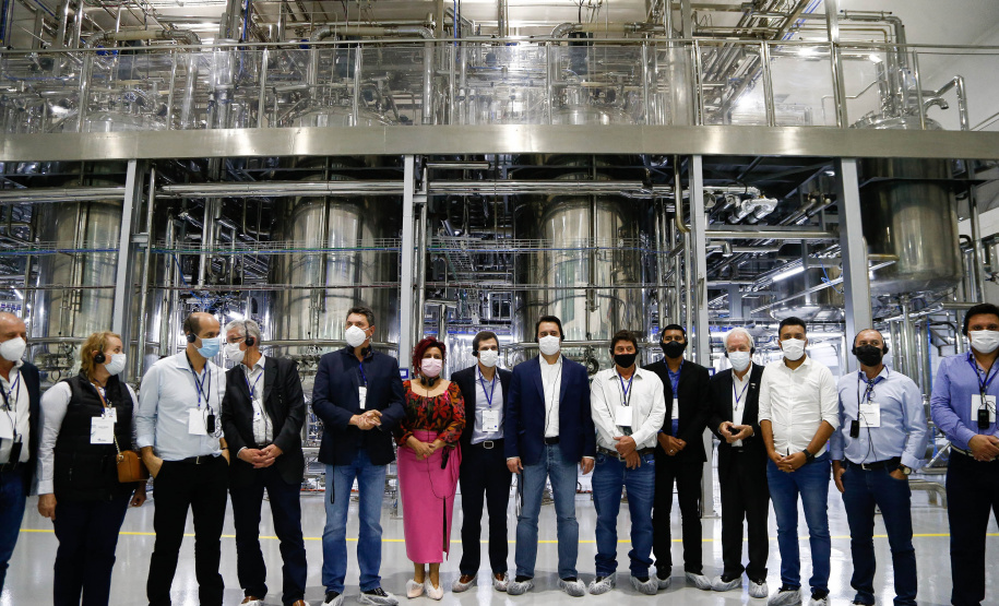 O governador Carlos Massa Ratinho Junior participou nesta quinta-feira (21) em Mandaguari, na Região Norte, da inauguração da nova planta da SuperBAC, empresa especializada em soluções biotecnológicas de alta performance para os segmentos de agricultura, saneamento, óleo e gás e bens de consumo. - Mandaguari, 21/10/2021 - Foto: Jonathan Campos/AEN