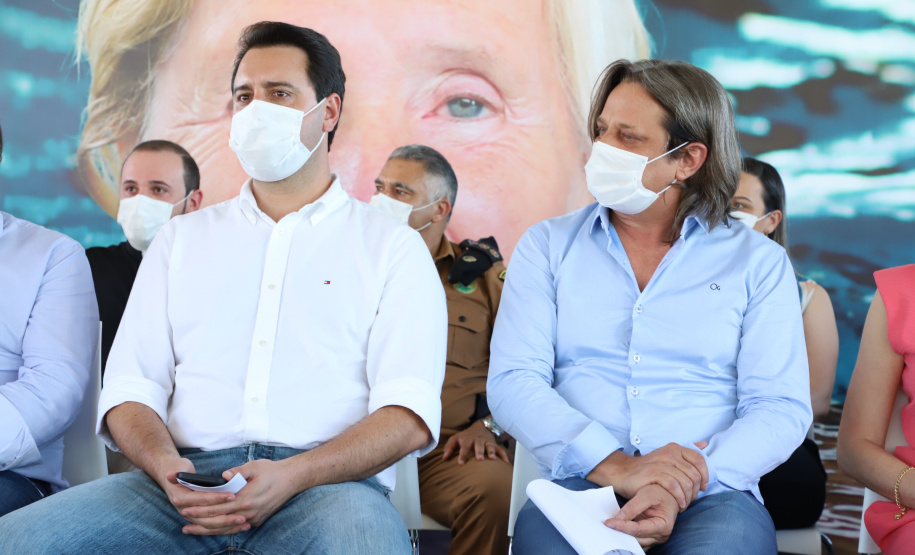 O município de Santa Tereza do Oeste ganhou nesta sexta-feira (22) uma piscina térmica pública para atendimento da população idosa. O local será um centro de reabilitação, com atividades como hidroginástica e fisioterapia e atendimento psicológico. A estrutura foi construída com recursos viabilizados pelo Estado e inaugurada nesta sexta-feira (22) pelo governador Carlos Massa Ratinho Junior.Foto: Ari Dias/AEN