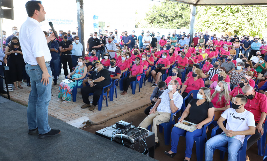 O município de Santa Tereza do Oeste ganhou nesta sexta-feira (22) uma piscina térmica pública para atendimento da população idosa. O local será um centro de reabilitação, com atividades como hidroginástica e fisioterapia e atendimento psicológico. A estrutura foi construída com recursos viabilizados pelo Estado e inaugurada nesta sexta-feira (22) pelo governador Carlos Massa Ratinho Junior.Foto: Ari Dias/AEN