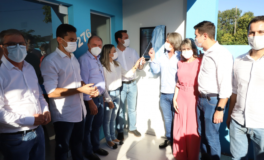 O município de Santa Tereza do Oeste ganhou nesta sexta-feira (22) uma piscina térmica pública para atendimento da população idosa. O local será um centro de reabilitação, com atividades como hidroginástica e fisioterapia e atendimento psicológico. A estrutura foi construída com recursos viabilizados pelo Estado e inaugurada nesta sexta-feira (22) pelo governador Carlos Massa Ratinho Junior.Foto: Ari Dias/AEN