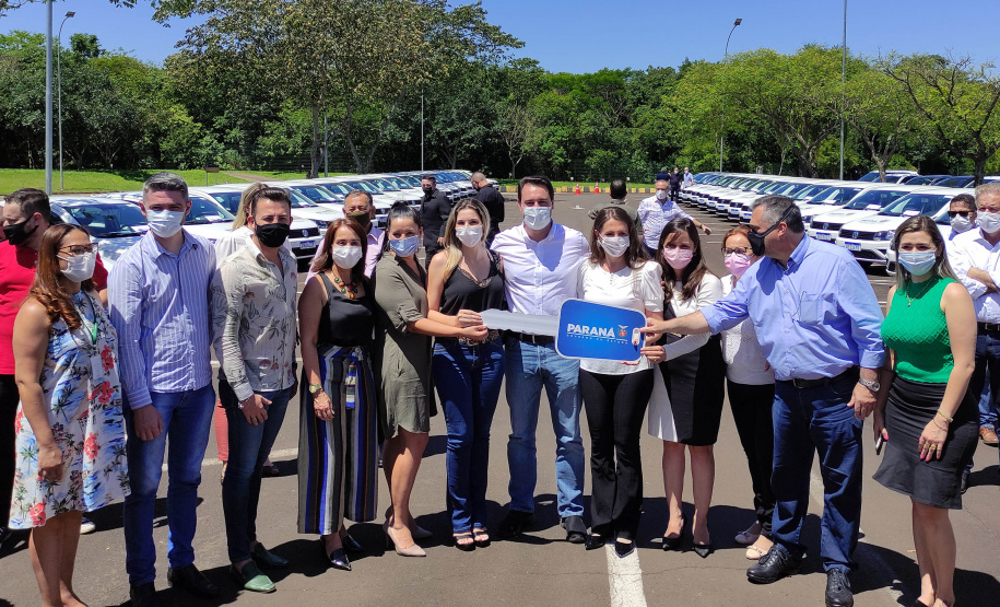 Governador Carlos Massa Ratinho Junior entrega 48 veículos para a Regional da Saúde de Foz do Iguaçu - Foz do Iguaçu, 22/10/2021  - Foto: Jonathan Campos /AEN