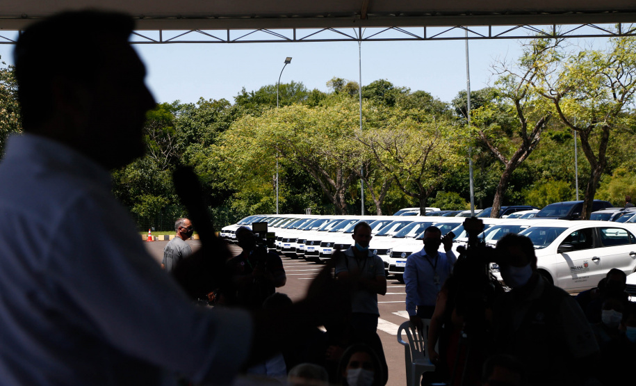 Governador Carlos Massa Ratinho Junior entrega 48 veículos para a Regional da Saúde de Foz do Iguaçu - Foz do Iguaçu, 22/10/2021  - Foto: Jonathan Campos /AEN