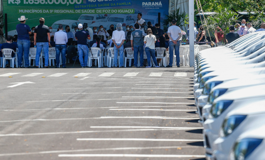 Governador Carlos Massa Ratinho Junior entrega 48 veículos para a Regional da Saúde de Foz do Iguaçu - Foz do Iguaçu, 22/10/2021  - Foto: Jonathan Campos /AEN