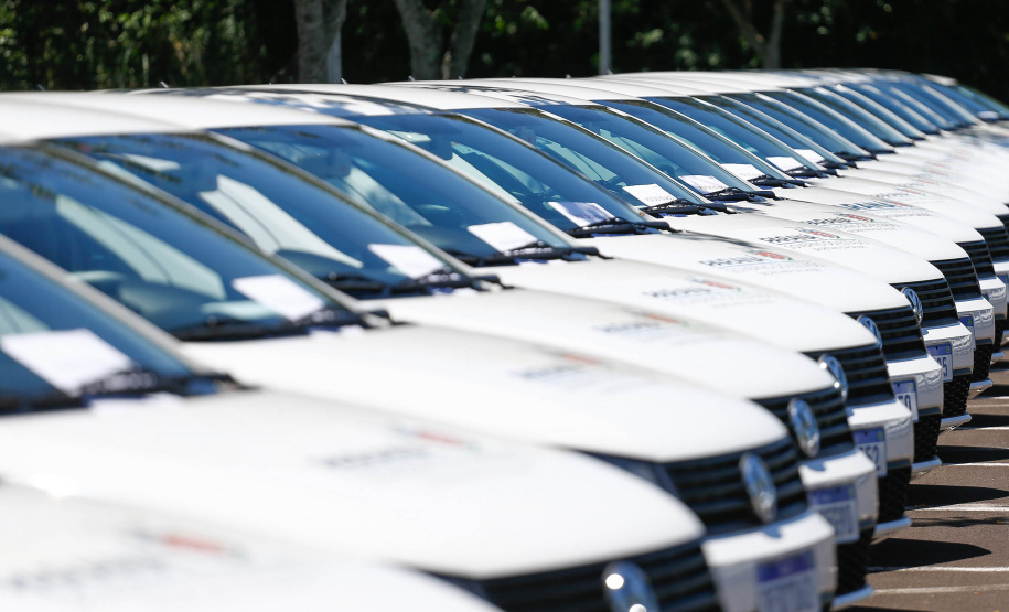 Governador Carlos Massa Ratinho Junior entrega 48 veículos para a Regional da Saúde de Foz do Iguaçu - Foz do Iguaçu, 22/10/2021  - Foto: Jonathan Campos /AEN