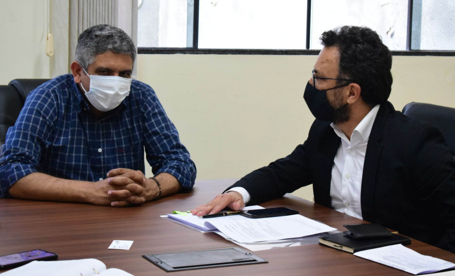 PIQUIRI - Em mais uma rodada de visitas da diretoria da Fomento Paraná em busca de novas parcerias, odiretor-presidente da instituição financeira estadual, Heraldo Neves, o diretor de Mercado,Vinícius Rocha, e a assessora Emilia Belinati percorreram municípios da região de Umuarama,no noroeste do estado, nesta quinta e sexta (21 e 22). - Curitiba, 22/10/2021 - Foto: Fomento Paraná