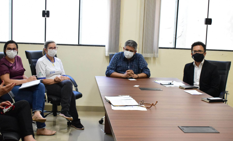 PIQUIRI - Em mais uma rodada de visitas da diretoria da Fomento Paraná em busca de novas parcerias, odiretor-presidente da instituição financeira estadual, Heraldo Neves, o diretor de Mercado,Vinícius Rocha, e a assessora Emilia Belinati percorreram municípios da região de Umuarama,no noroeste do estado, nesta quinta e sexta (21 e 22). - Curitiba, 22/10/2021 - Foto: Fomento Paraná