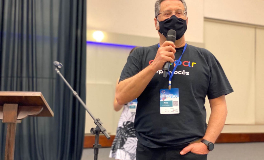 A Celepar assinou um termo de cooperação técnica com o Tribunal de Justiça do Estado do Paraná (TJPR) com o objetivo de promover uma troca de experiências entre as instituições, além de buscar soluções inovadoras na prestação de serviços judiciários. A assinatura ocorreu durante o evento Valorização - Jornada de Ideação da Magistratura com Foco no Trabalho de Direção do Fórum, em Foz do Iguaçu. -  Foz do Iguaçu, 22/10/2021 - Foto: Celepar