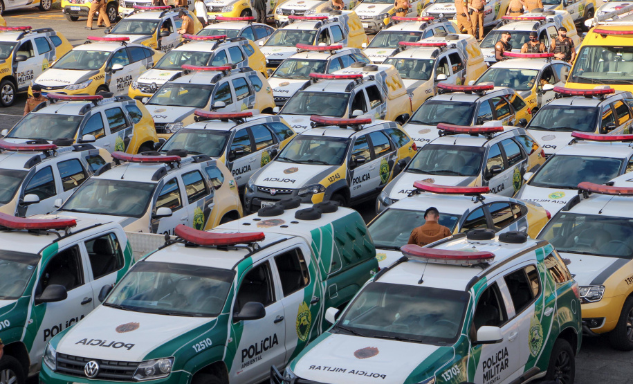 Com o reforço do efetivo administrativo, a Polícia Militar desencadeou a Operação Fecha Quartel III na Capital e em todo o Estado do Paraná nesta sexta-feira (22/10). Apenas em Curitiba e na Região Metropolitana, mais de 270 policiais estão nas ruas, além do efetivo já aplicado no policiamento ordinário, reforçando o patrulhamento nas áreas comerciais, residenciais e com maior índice de ocorrências. - Curitiba, 22/10/2021 - Foto: Soldado Ismael Ponchio