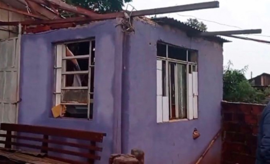 Vendaval e chuva de granizo provocam estragos em 16 municípios do estado. Foto:SEJUF