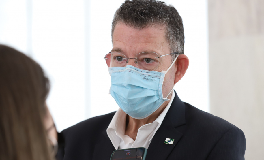 ESG Boticario O governador Carlos Massa Ratinho Junior e o vice-presidente do Conselho do Grupo Boticário, Artur Grynbaum, apresentam nesta segunda-feira (25) o primeiro comitê ESG público-privado do Brasil. Na foto, presidente da Invest Paraná, Eduardo Bekin. - 25/10/2021 - Foto: Geraldo Bubniak/AEN