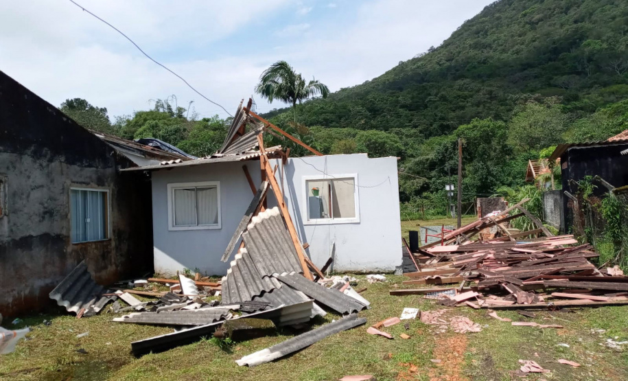 GUARATUBA - Temporais fim de semana - Curitiba, 25/10/2021 - Foto: Defesa Civil do Paraná