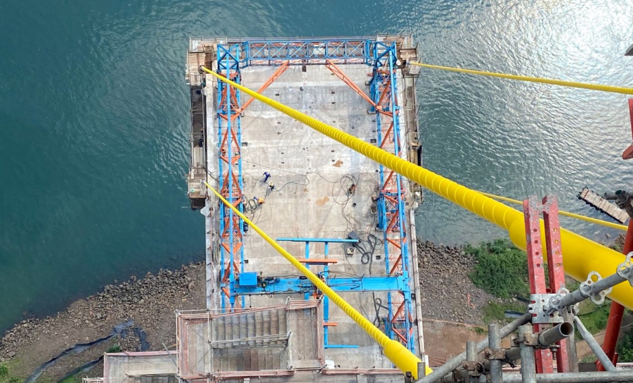Andamento da obra da Ponte da Integração Brasil - Paraguai no mês de outubro -  Curitiba, 25/10/2021 - Foto: DER