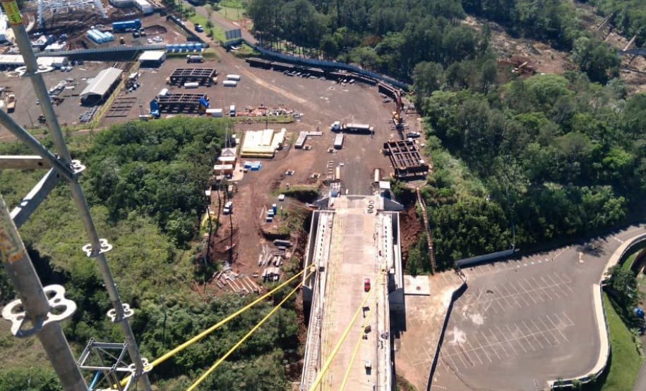 Andamento da obra da Ponte da Integração Brasil - Paraguai no mês de outubro -  Curitiba, 25/10/2021 - Foto: DER