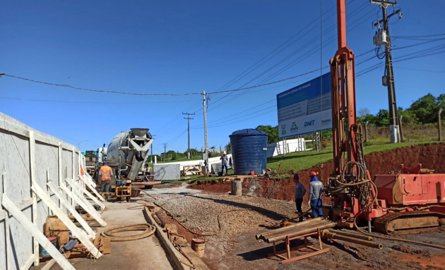Andamento da obra da Ponte da Integração Brasil - Paraguai no mês de outubro -  Curitiba, 25/10/2021 - Foto: DER