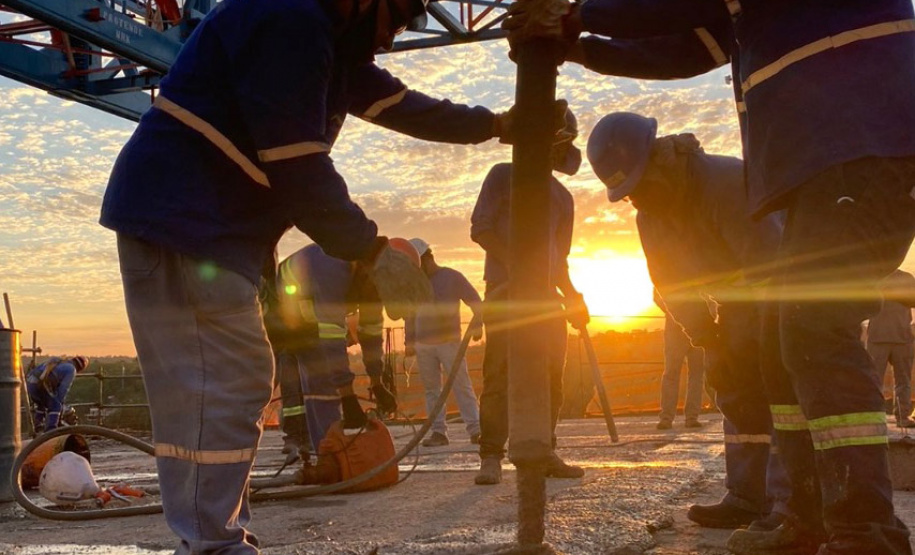 Andamento da obra da Ponte da Integração Brasil - Paraguai no mês de outubro -  Curitiba, 25/10/2021 - Foto: DER