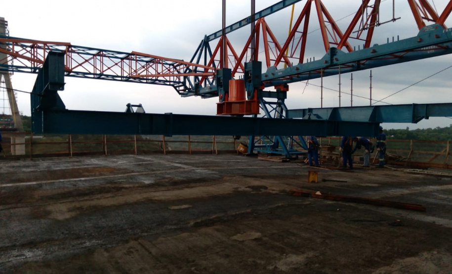 Andamento da obra da Ponte da Integração Brasil - Paraguai no mês de outubro -  Curitiba, 25/10/2021 - Foto: DER