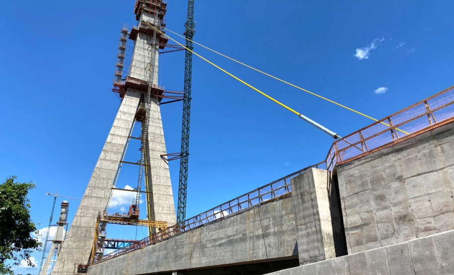 Andamento da obra da Ponte da Integração Brasil - Paraguai no mês de outubro -  Curitiba, 25/10/2021 - Foto: DER