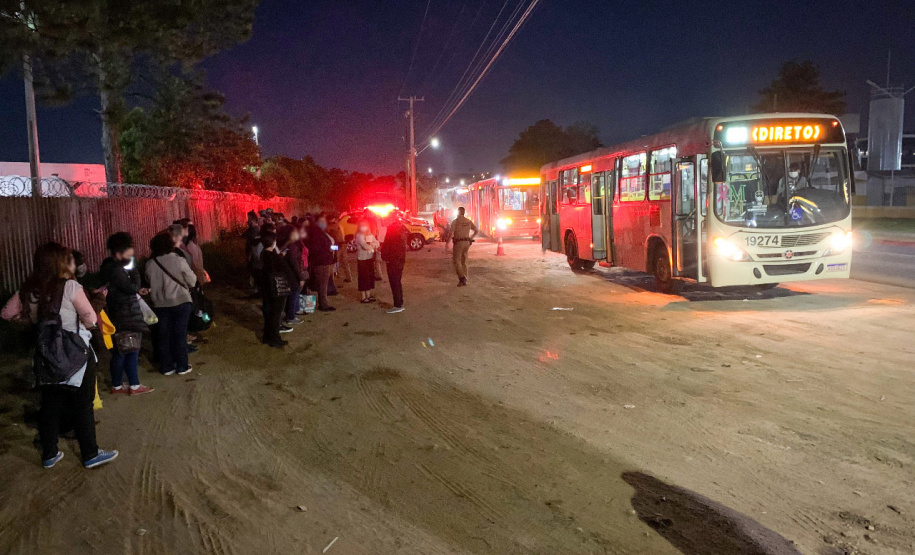 O 1º Comando Regional da Polícia Militar (1º CRPM), unidade responsável pela coordenação do Policiamento em Curitiba e na Região Metropolitana, iniciou a Operação Ônibus Seguro. - Curitiba, 25/10/2021 - Foto: PMPR