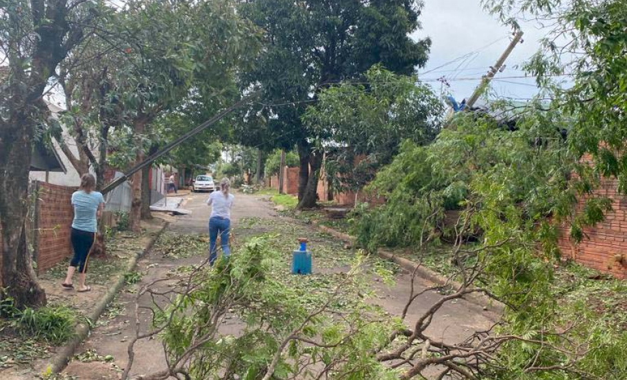 Secretário nacional de Defesa Civil percorre municípios do Paraná mais afetados por temporal. Foto: Defesa Civil