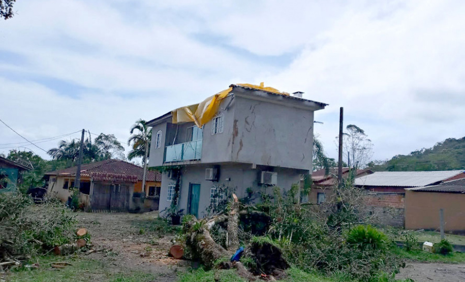 GUARATUBA - Temporais fim de semana - Curitiba, 25/10/2021 - Foto: Defesa Civil do Paraná