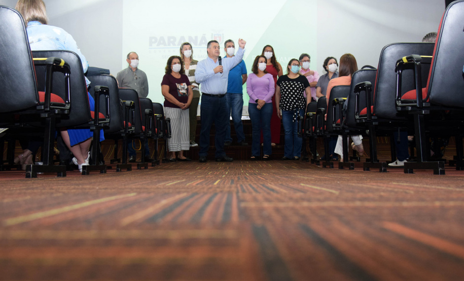 As ações para o pós-pandemia da Covid-19 devem ser prioridade no processo de reorganização do Planejamento Regional Integrado (PRI) da área da saúde no Paraná. A afirmação foi feita pelo secretário estadual da Saúde, Beto Preto, durante evento para discutir o PRI com Regionais e municípios da Macrorregião Oeste, realizado em Foz do Iguaçu, nesta terça-feira (26). - Foz do Iguaçu, 26/10/2021 - Foto: Américo Antonio/SESA