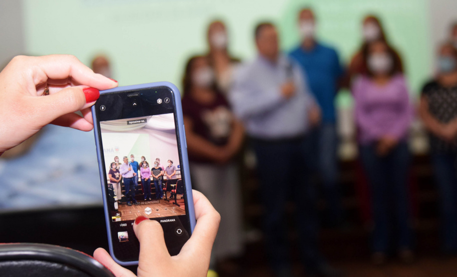 As ações para o pós-pandemia da Covid-19 devem ser prioridade no processo de reorganização do Planejamento Regional Integrado (PRI) da área da saúde no Paraná. A afirmação foi feita pelo secretário estadual da Saúde, Beto Preto, durante evento para discutir o PRI com Regionais e municípios da Macrorregião Oeste, realizado em Foz do Iguaçu, nesta terça-feira (26). - Foz do Iguaçu, 26/10/2021 - Foto: Américo Antonio/SESA