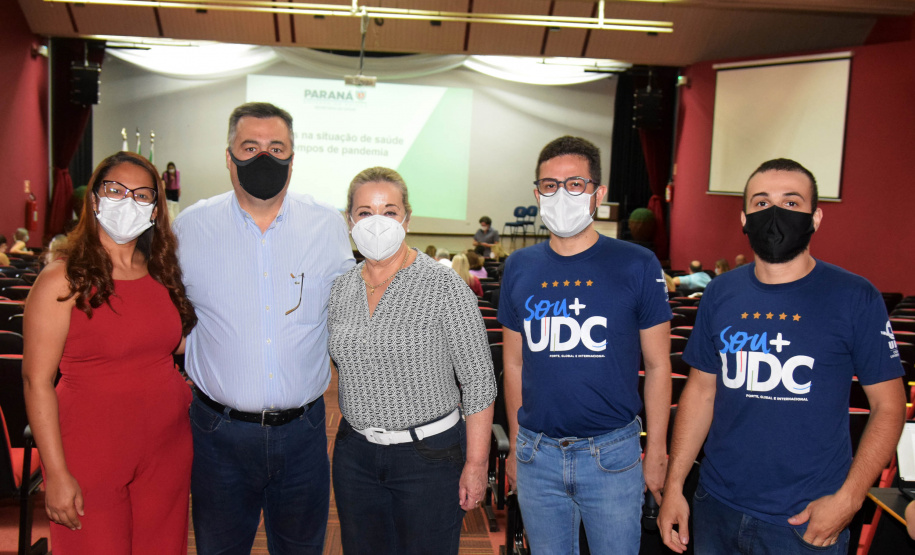 As ações para o pós-pandemia da Covid-19 devem ser prioridade no processo de reorganização do Planejamento Regional Integrado (PRI) da área da saúde no Paraná. A afirmação foi feita pelo secretário estadual da Saúde, Beto Preto, durante evento para discutir o PRI com Regionais e municípios da Macrorregião Oeste, realizado em Foz do Iguaçu, nesta terça-feira (26). - Foz do Iguaçu, 26/10/2021 - Foto: Américo Antonio/SESA