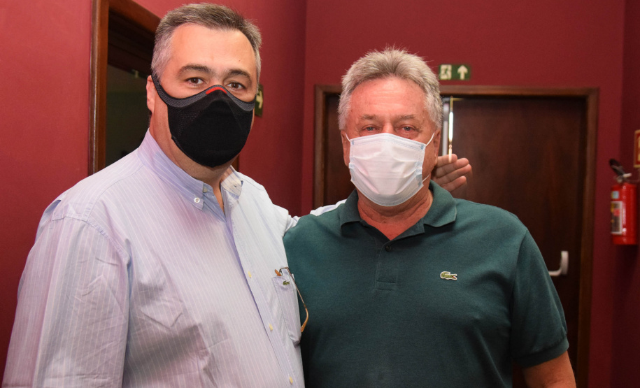 As ações para o pós-pandemia da Covid-19 devem ser prioridade no processo de reorganização do Planejamento Regional Integrado (PRI) da área da saúde no Paraná. A afirmação foi feita pelo secretário estadual da Saúde, Beto Preto, durante evento para discutir o PRI com Regionais e municípios da Macrorregião Oeste, realizado em Foz do Iguaçu, nesta terça-feira (26). - Foz do Iguaçu, 26/10/2021 - Foto: Américo Antonio/SESA