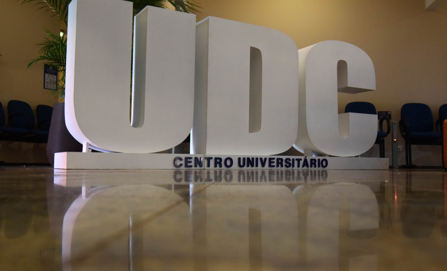 As ações para o pós-pandemia da Covid-19 devem ser prioridade no processo de reorganização do Planejamento Regional Integrado (PRI) da área da saúde no Paraná. A afirmação foi feita pelo secretário estadual da Saúde, Beto Preto, durante evento para discutir o PRI com Regionais e municípios da Macrorregião Oeste, realizado em Foz do Iguaçu, nesta terça-feira (26). - Foz do Iguaçu, 26/10/2021 - Foto: Américo Antonio/SESA