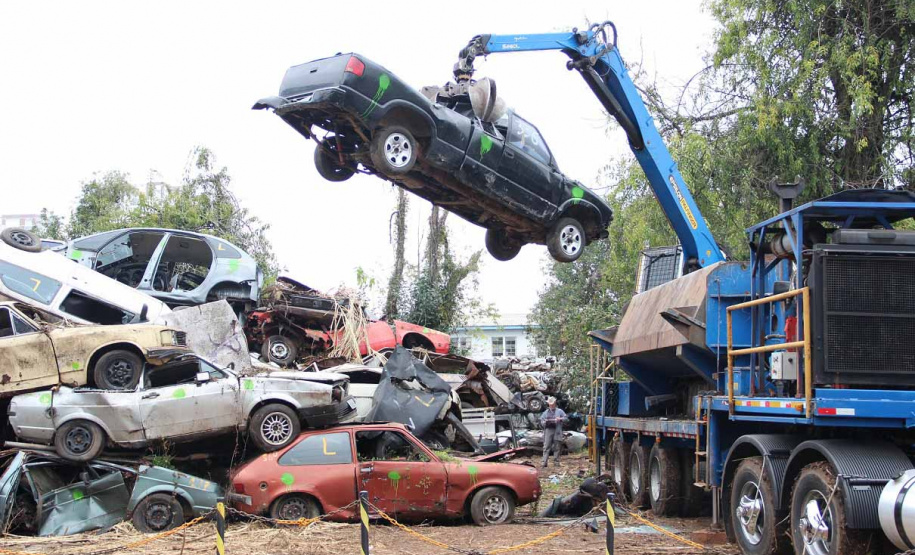 Detran-PR leiloa quase 3 mil veículos na condição de sucata - Curitiba, 26/10/2021 - Foto: Detran-Pr