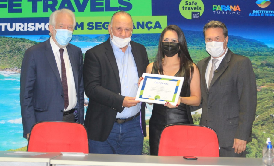 A conquista do Selo Safe Travels, do Conselho Mundial de Viagens e Turismo (WTCC), garante ao Paraná o título de embaixador do turismo seguro em relação às medidas sanitárias contra a Covid-19. Com o título, a Paraná Turismo emite certificados a municípios e empreendimentos que cumprem essas normas de segurança. Foto: Alessandro Vieira/SEDEST