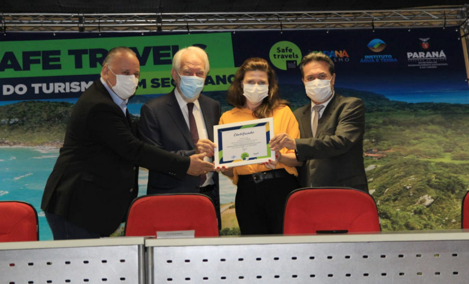 A conquista do Selo Safe Travels, do Conselho Mundial de Viagens e Turismo (WTCC), garante ao Paraná o título de embaixador do turismo seguro em relação às medidas sanitárias contra a Covid-19. Com o título, a Paraná Turismo emite certificados a municípios e empreendimentos que cumprem essas normas de segurança. Foto: Alessandro Vieira/SEDEST