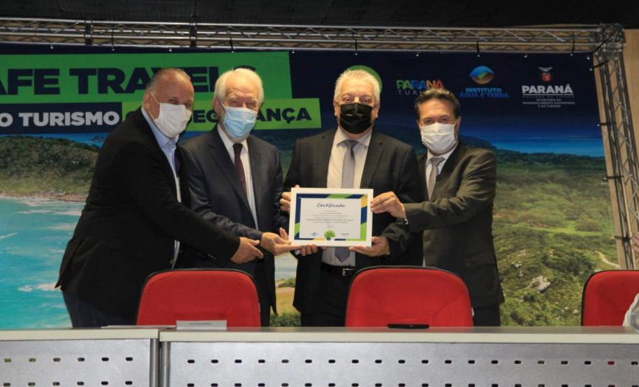 A conquista do Selo Safe Travels, do Conselho Mundial de Viagens e Turismo (WTCC), garante ao Paraná o título de embaixador do turismo seguro em relação às medidas sanitárias contra a Covid-19. Com o título, a Paraná Turismo emite certificados a municípios e empreendimentos que cumprem essas normas de segurança. Foto: Alessandro Vieira/SEDEST