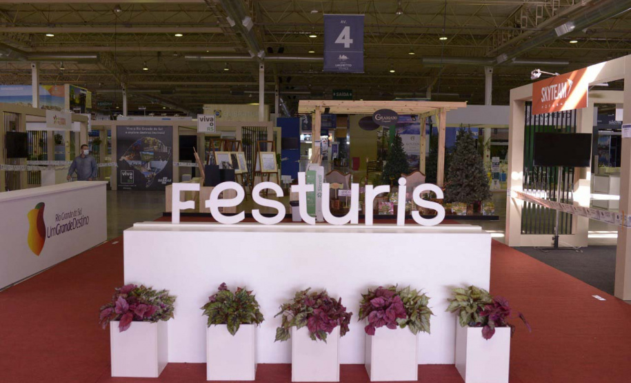 Revista de bordo produzida pela Portos do Paraná será apresentada no festival do turismo de Gramado - Foto: Pierpaolo Nota/Portos do Paraná