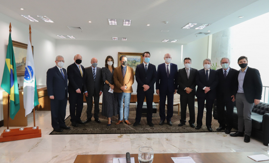 O governador Carlos Massa Ratinho Junior participa nesta terça-feira (26)  da cerimônia de posse da nova diretoria do Movimento Pró-Paraná,  liderado pelo presidente  eleito Marcos Domakoski.   - 26/10/2021 - Foto: Geraldo Bubniak/AEN