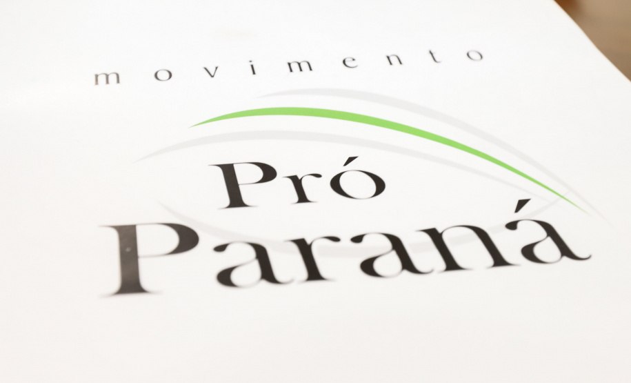 O governador Carlos Massa Ratinho Junior participa nesta terça-feira (26)  da cerimônia de posse da nova diretoria do Movimento Pró-Paraná,  liderado pelo presidente  eleito Marcos Domakoski.   - 26/10/2021 - Foto: Geraldo Bubniak/AEN