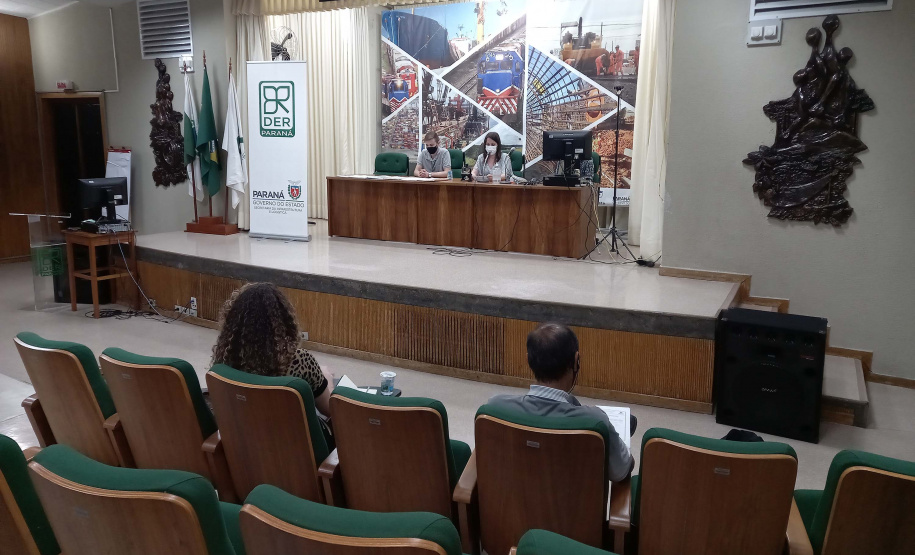 O Departamento de Estradas de Rodagem do Paraná (DER/PR) abriu nesta semana os envelopes com as propostas de preços para elaboração do projeto de restauração e ampliação da capacidade da PR-317, no trecho entre Nossa Senhora das Graças e Iguaraçu, na região Noroeste. Foto: DER